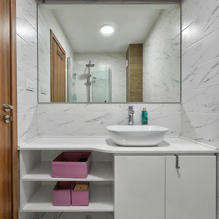 The Little Things - Parking & Own Ev Chаrgеr By Flat Mаnаger 아파트